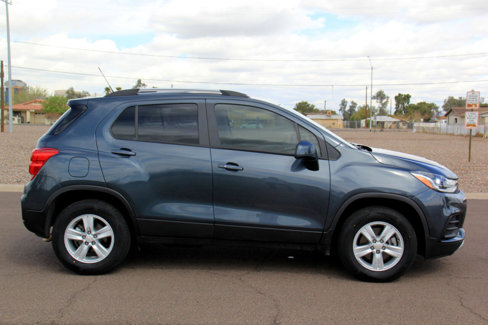 Used 2022 Chevrolet Trax LT w/ Driver Confidence Package image 4