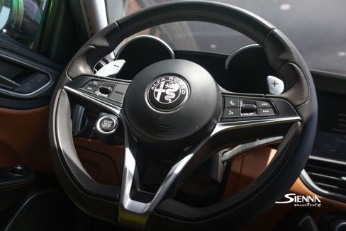 Used 2018 Alfa Romeo Giulia image 31