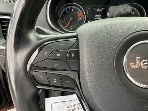 Used 2019 Jeep Cherokee Latitude Plus image 25