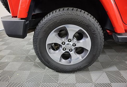 Used 2017 Jeep Wrangler Unlimited Sahara w/ Max Tow Package image 13