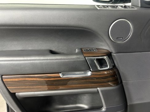 Used 2015 Land Rover Range Rover Supercharged image 10