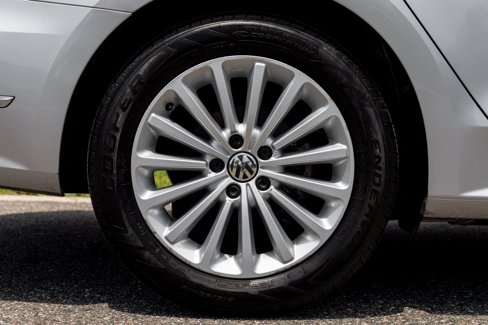 Used 2017 Volkswagen Passat 1.8T SE image 11