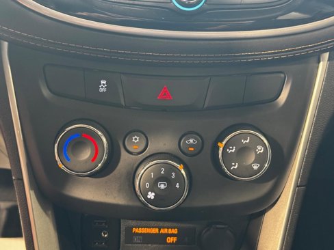 Used 2020 Chevrolet Trax LS image 20