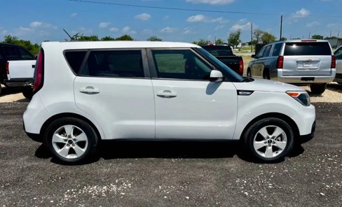 Used 2017 Kia Soul image 6