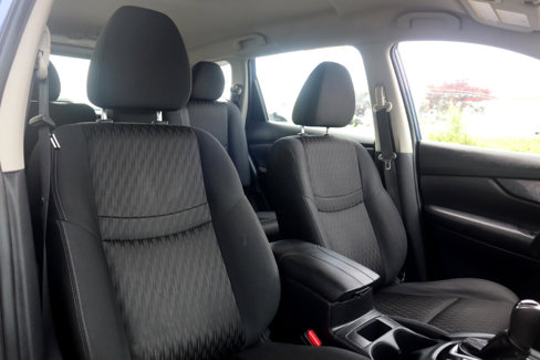 Used 2018 Nissan Rogue S image 36