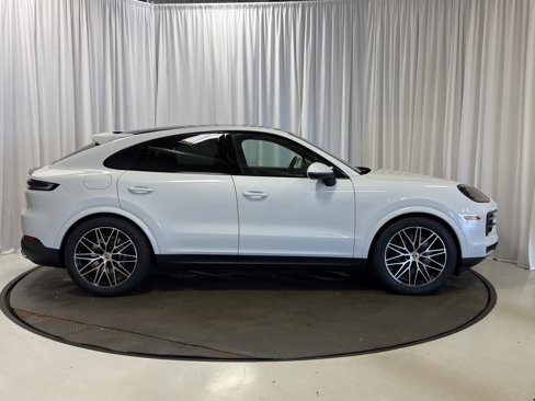 New 2026 Porsche Cayenne Coupe image 36