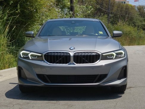 Used 2023 BMW 330i Sedan w/ Driving Assistance Package image 27
