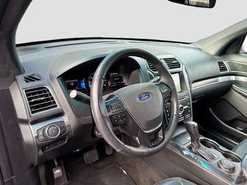 Used 2017 Ford Explorer Limited image 6