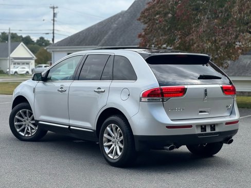Used 2012 Lincoln MKX AWD image 6