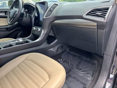 Used 2022 Ford Edge SEL image 12