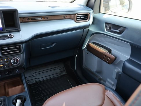 Used 2024 Ford Maverick Lariat image 13