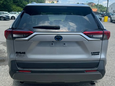 Used 2019 Toyota RAV4 Limited image 6
