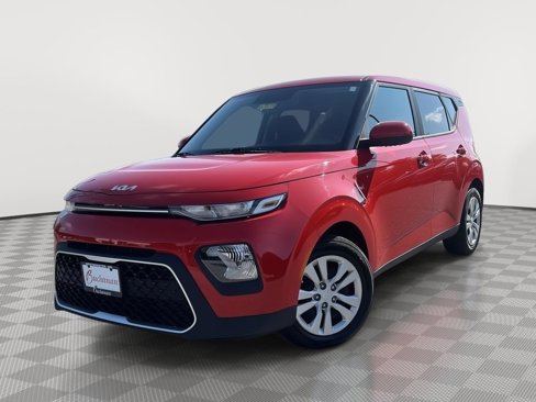 Used 2022 Kia Soul LX image 3