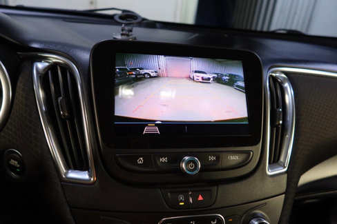 Used 2020 Chevrolet Malibu LT w/ Midnight Edition image 23
