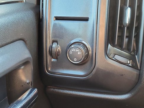 Used 2018 Chevrolet Silverado 1500 W/T w/ Trailering Package image 16