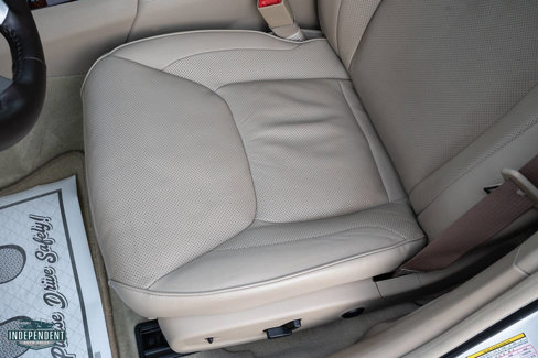 Used 2011 Chrysler 300 C image 21