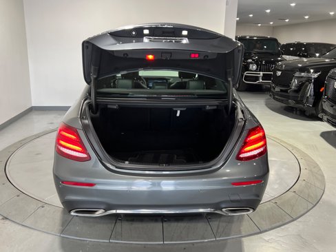 Used 2017 Mercedes-Benz E 300 4MATIC image 20