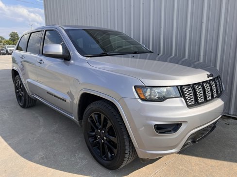 Used 2020 Jeep Grand Cherokee Altitude image 7