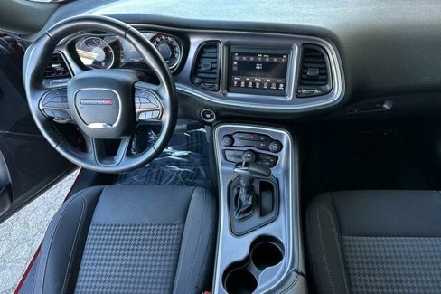 Used 2019 Dodge Challenger SXT image 13