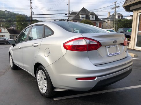 Used 2015 Ford Fiesta S image 3