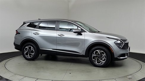Used 2024 Kia Sportage LX image 8