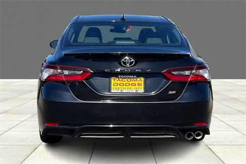Used 2021 Toyota Camry SE image 4