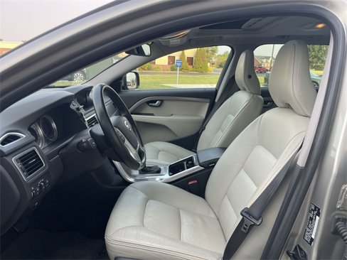 Used 2013 Volvo XC70 3.2 Premier image 11