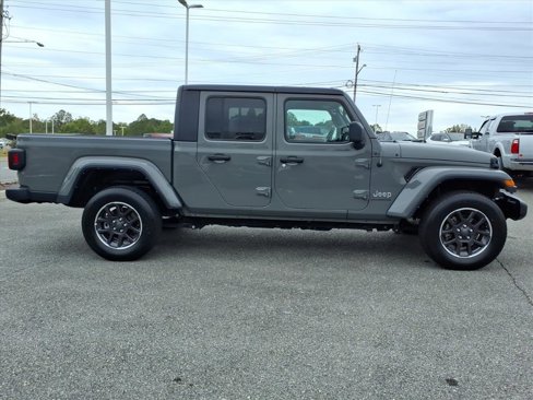 Certified 2023 Jeep Gladiator Overland image 3