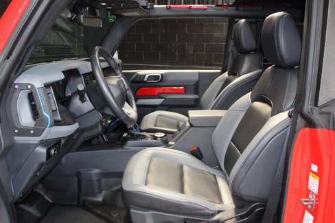 Used 2023 Ford Bronco Black Diamond w/ Sasquatch Package image 35