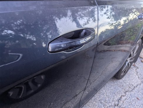 Used 2016 Volkswagen Golf SE image 7