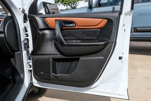 Used 2017 Chevrolet Traverse LT image 42