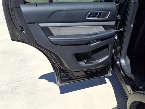 Used 2017 Ford Explorer XLT w/ Equipment Group 202A image 38