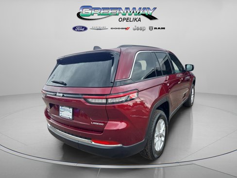 New 2025 Jeep Grand Cherokee Laredo image 7