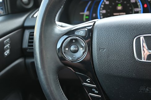 Used 2015 Honda Accord Touring image 18
