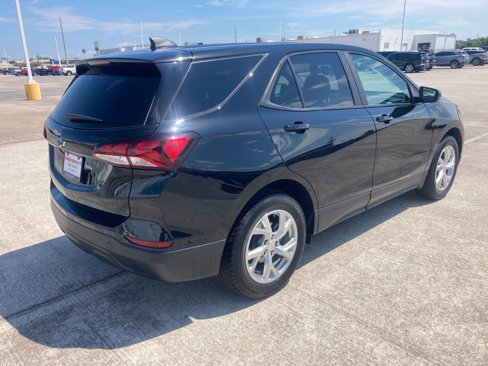 Used 2024 Chevrolet Equinox LS w/ LS Convenience Package image 9
