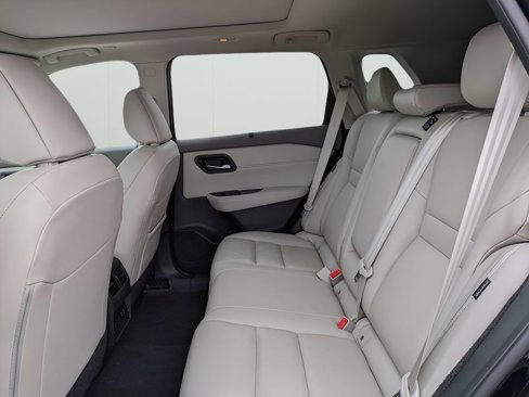Used 2023 Nissan Rogue SL w/ SL Premium Package image 11