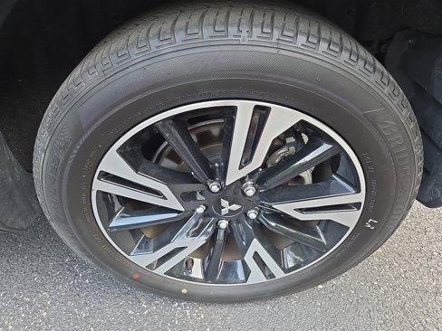 Used 2024 Mitsubishi Eclipse Cross AWD image 11