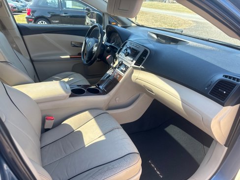 Used 2009 Toyota Venza image 25