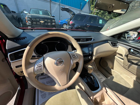 Used 2014 Nissan Rogue S image 5