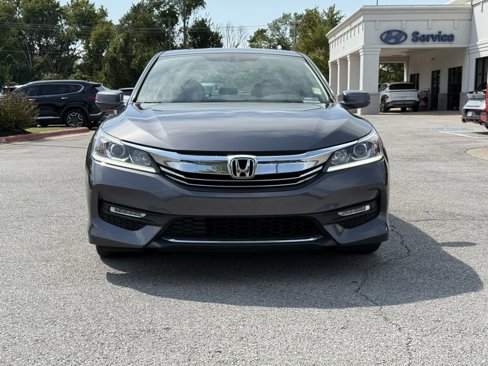Used 2017 Honda Accord EX-L image 2