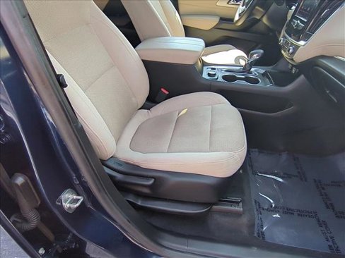 Used 2022 Chevrolet Traverse LS image 22