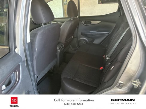 Used 2020 Nissan Rogue Sport S image 10