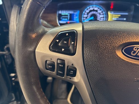 Used 2015 Ford Taurus Limited image 32