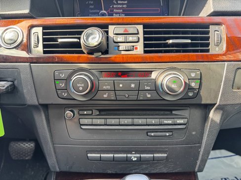 Used 2011 BMW 328i xDrive Sedan image 29