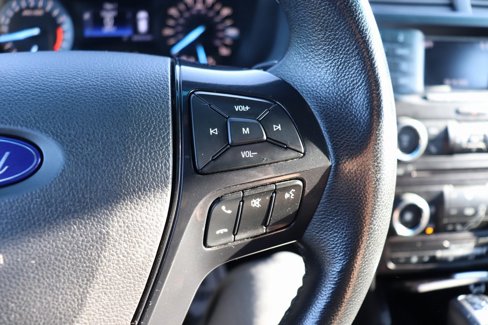 Used 2017 Ford Explorer XLT image 29