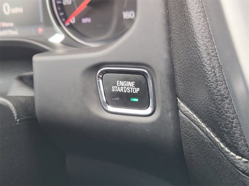 Used 2023 GMC Acadia SLT image 19