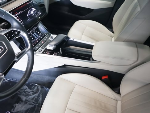 Used 2022 Audi e-tron Premium image 20