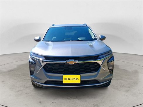 New 2025 Chevrolet Trax LT w/ Driver Confidence Package image 8