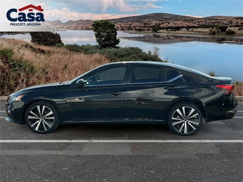 Used 2020 Nissan Altima 2.5 SR w/ Premium Package image 5