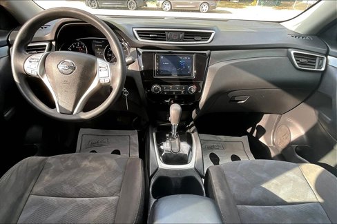 Used 2016 Nissan Rogue S w/ Appearance Package image 14